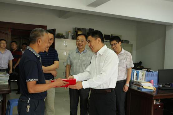 云阳县县委,县政府领导走访看望优秀科技工作者——重庆市科学技术